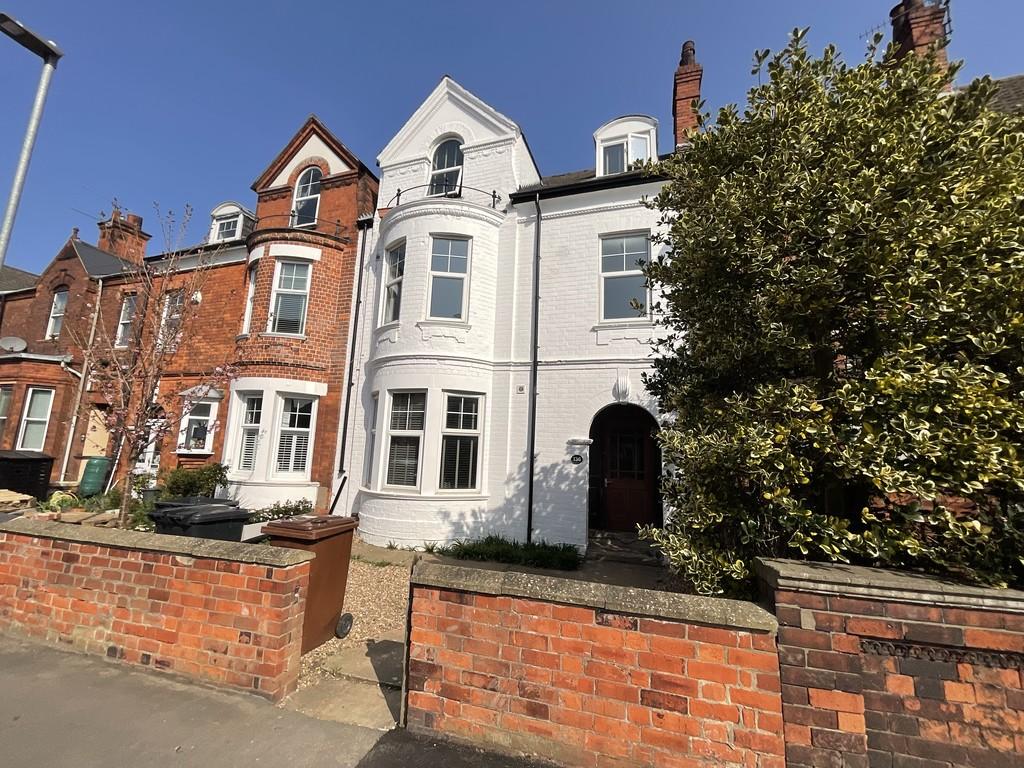 5 bedroom terraced house for sale in West Parade, Lincoln, LN1