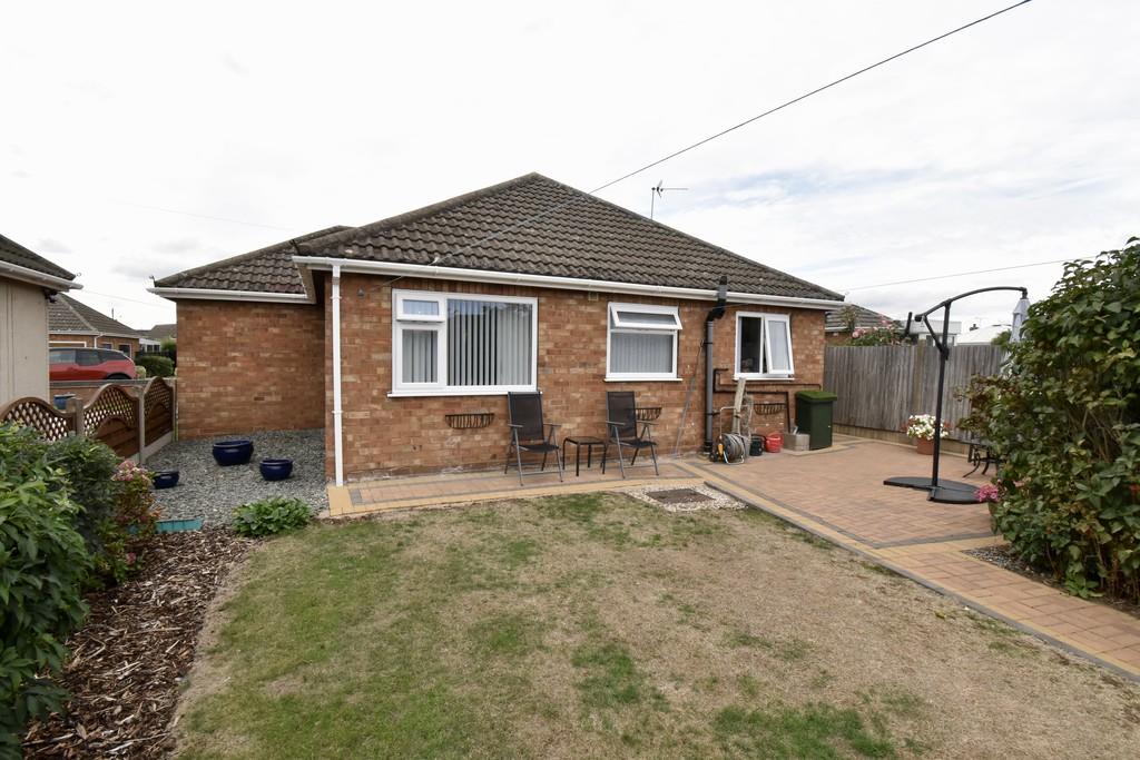 2 bedroom detached bungalow for sale in Manor Road, North Hykeham