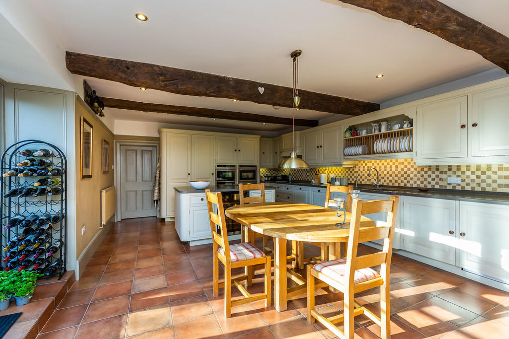 7 bedroom detached house for sale in Waddington House, Maltkiln Lane