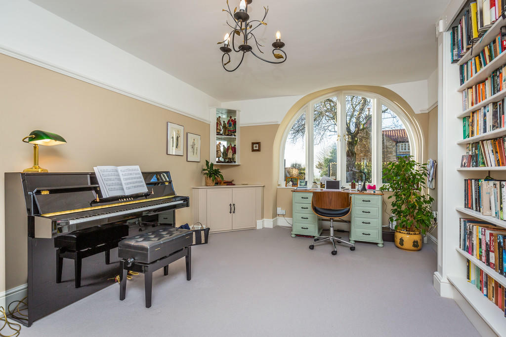 7 bedroom detached house for sale in Waddington House, Maltkiln Lane