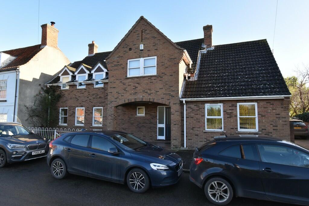 4 bedroom end of terrace house for sale in Wargate Way, Gosberton