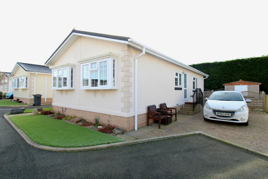 2 bedroom park home for sale in Regent Circle, Torksey Lock, Lincoln, LN1