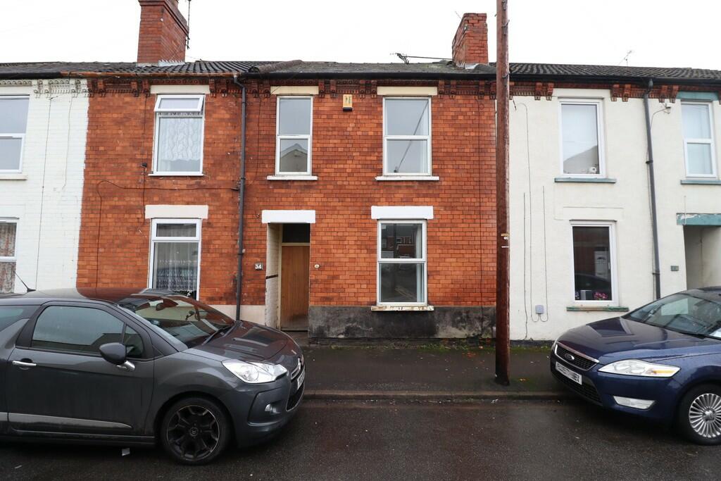 3 bedroom terraced house for sale in Thesiger Street, Lincoln, LN5