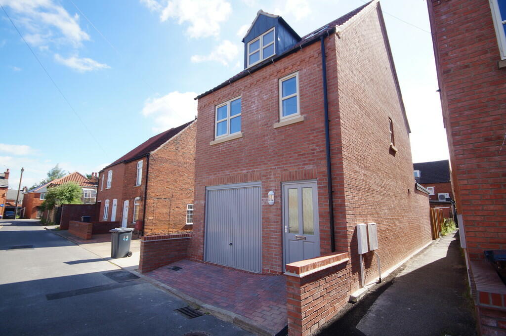 3 bedroom detached house for sale in Francis Street, Lincoln, LN1