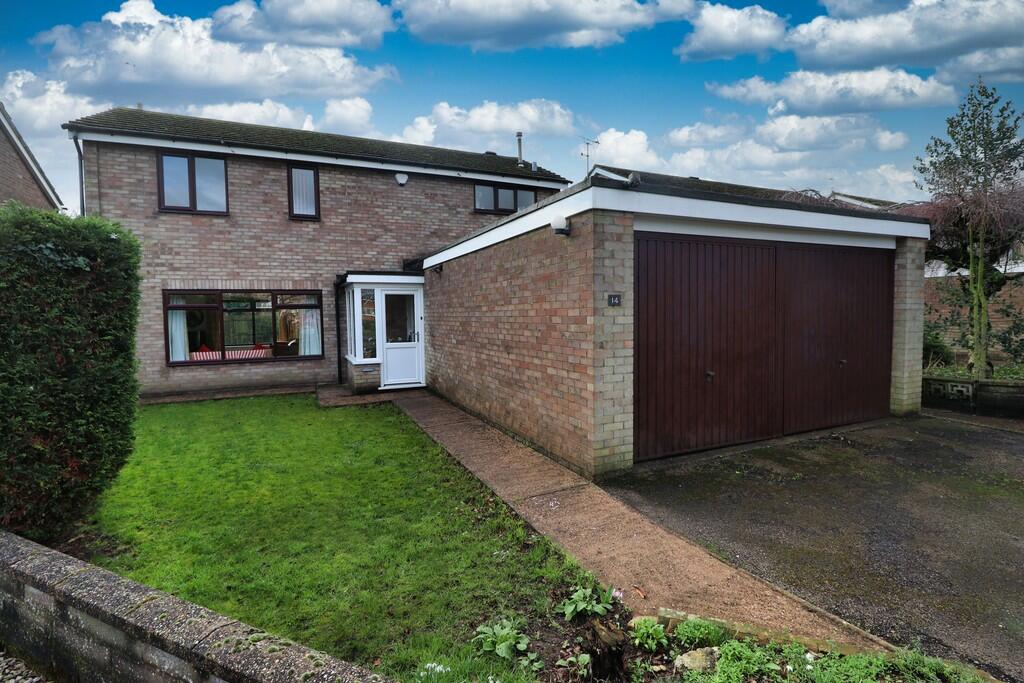 3 bedroom detached house for sale in Thonock Close, Lincoln, LN1