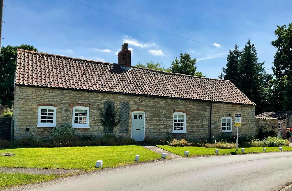 4 bedroom cottage for sale in Reepham, Lincoln, LN3