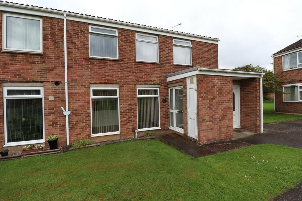 2 bedroom apartment for sale in Hawthorn Chase, Lincoln, LN2