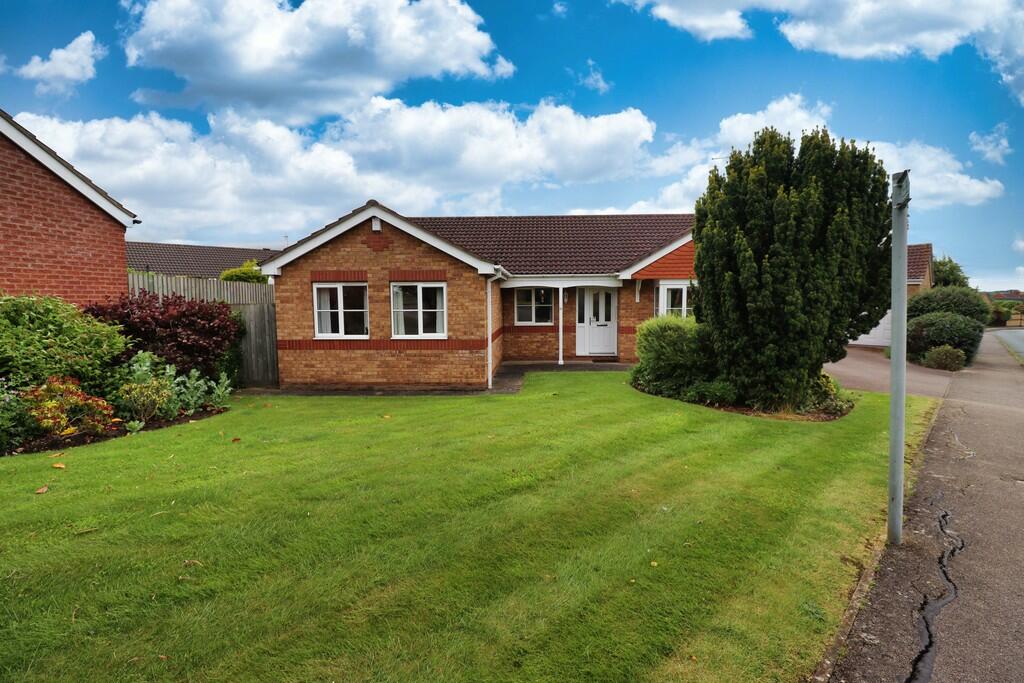 4 bedroom detached bungalow for sale in Lady Meers Road, Cherry