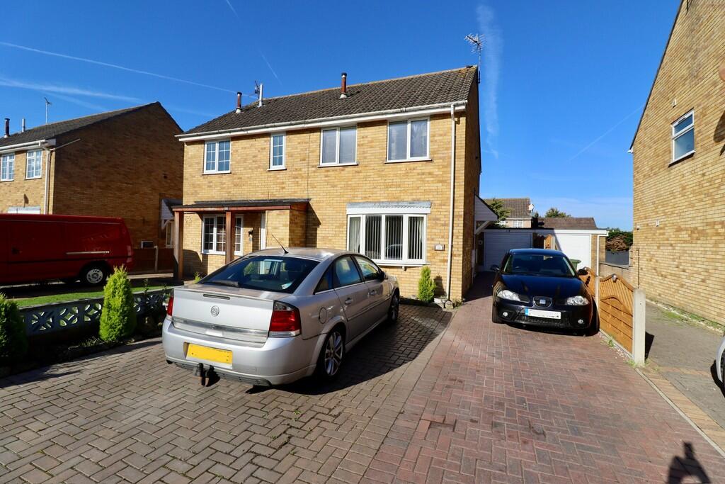 Main image of property: Dunmore Close, Lincoln