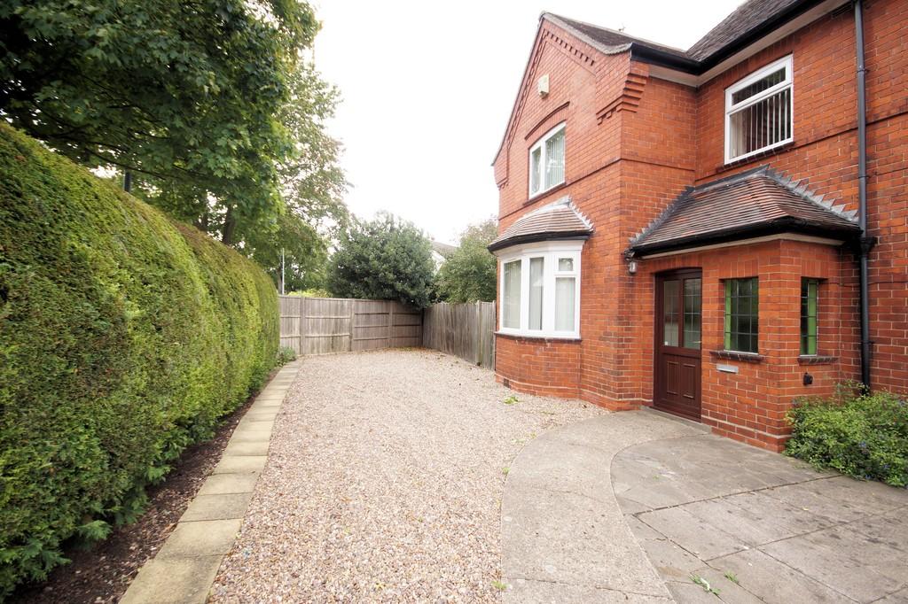 4 bedroom detached house for sale in Nettleham Road, Lincoln, LN2