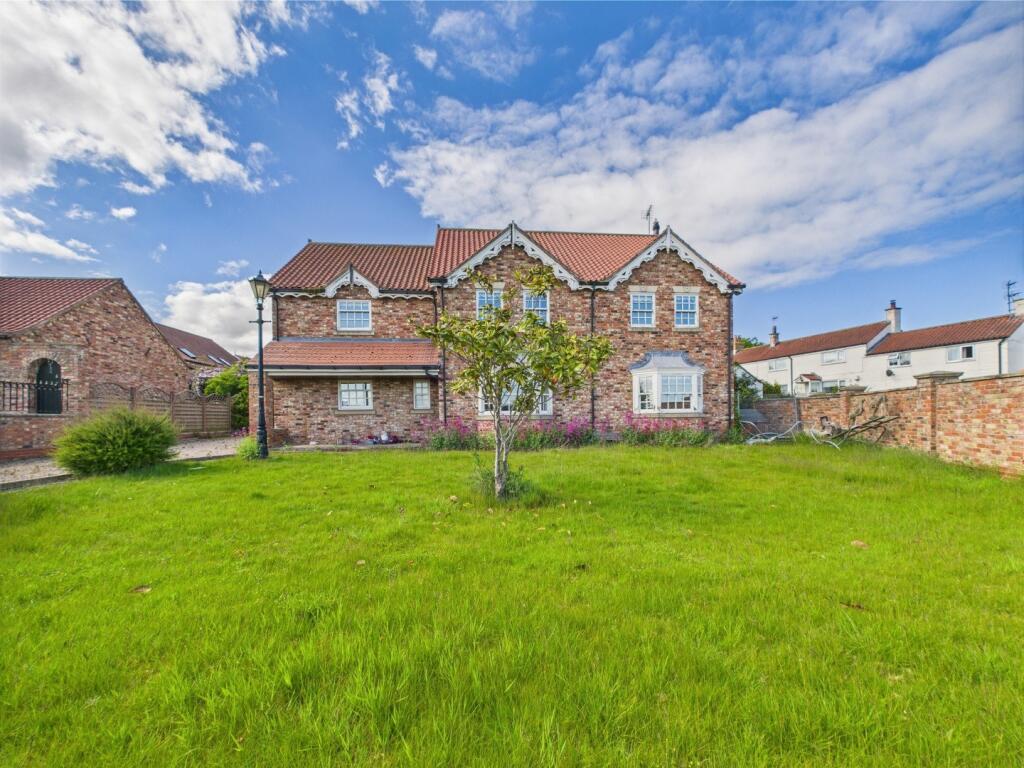 Main image of property: Holme View Farm, Burton Agnes, YO25 4NG