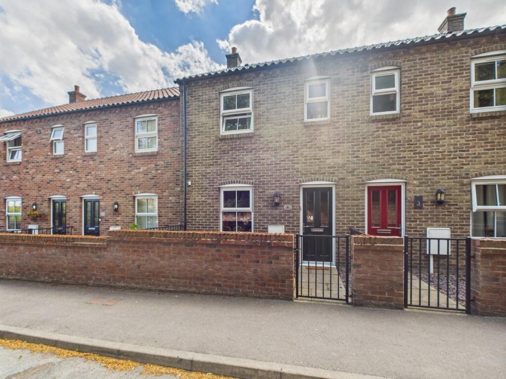 3 bedroom terraced house