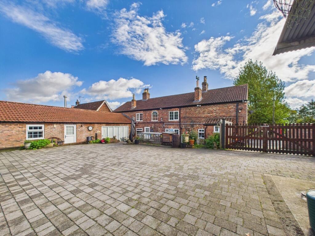 Main image of property: Main Street, Fridaythorpe, YO25 9RS