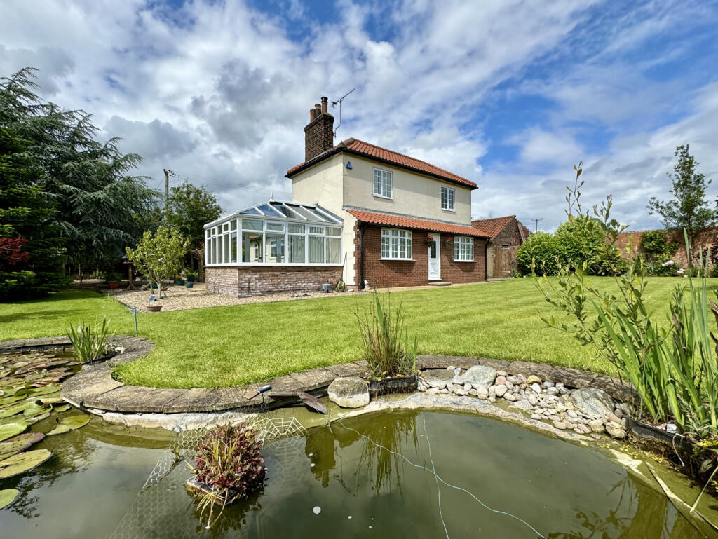 Main image of property: Long Lane, Beverley, HU17 0RN