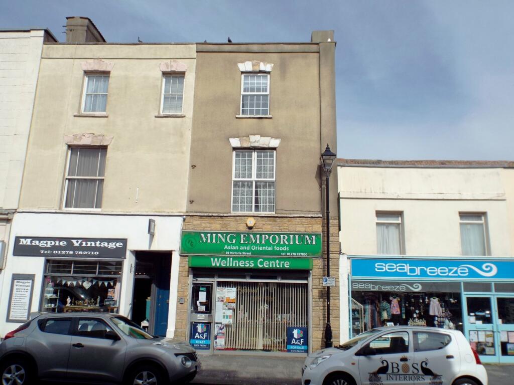 Commercial property for rent in 39 Victoria Street, BurnhamonSea, TA8