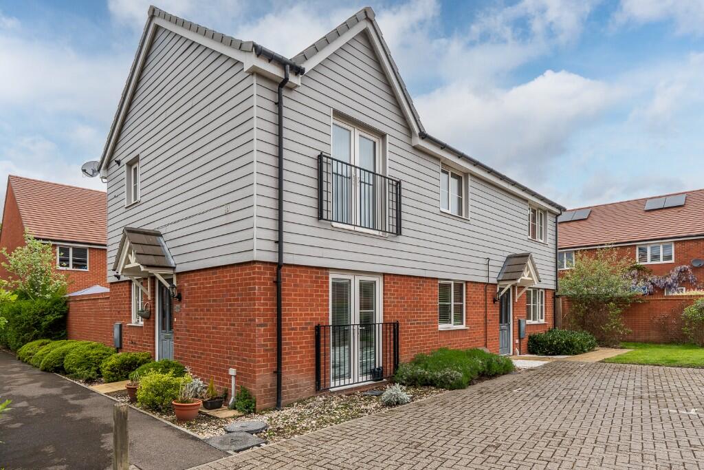 Main image of property: Hollowbread Gardens, Bursledon, Hampshire, SO31