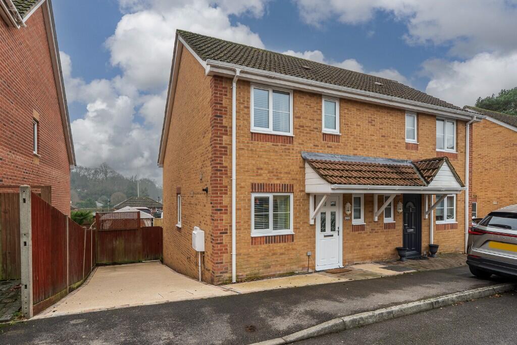 Main image of property: Sunnyfield Rise, Bursledon, Hampshire, SO31