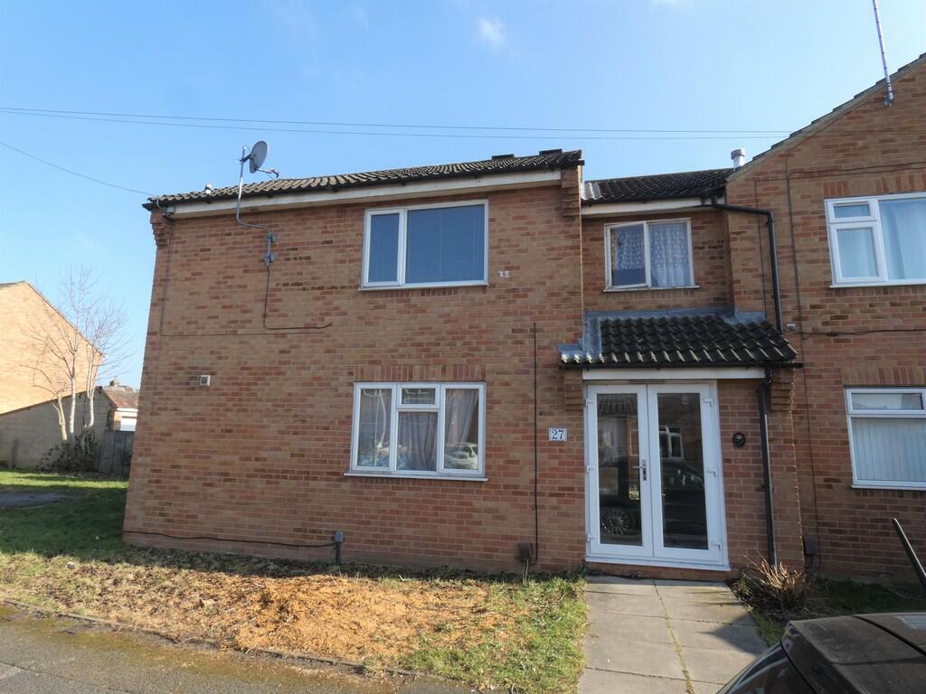 1 bedroom flat for sale in Leven Close, Longlevens, Gloucester, GL2