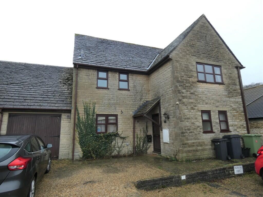 3 bedroom link detached house for sale in Ivy Lodge Barns, Birdlip
