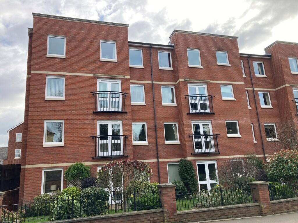 1 bedroom flat for sale in Cathedral Court, London Road , GL1