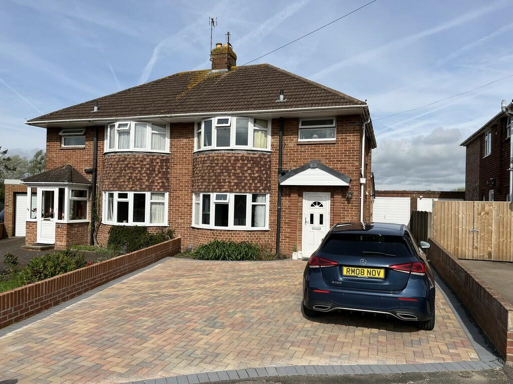 3 bedroom semi-detached house for sale in Chosen Drive, Churchdown, Gloucester, GL3