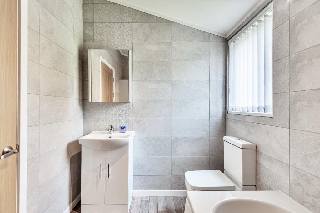 2 bedroom park home for sale in Cliffe Meadows Park, Turnham Lane