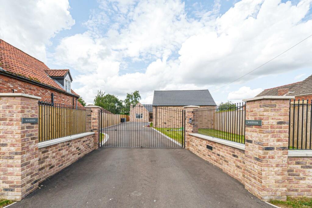 3 bedroom detached house for sale in Wharf Lane, Kirkby On Bain