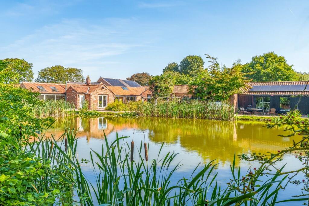 4 bedroom detached bungalow for sale in Langton Hill, Horncastle, LN9