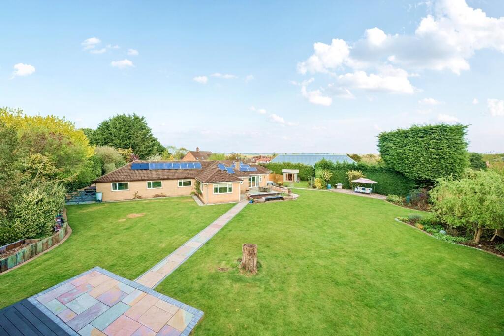 Main image of property: Lincoln Road, Horncastle, Lincs, LN9 5AW