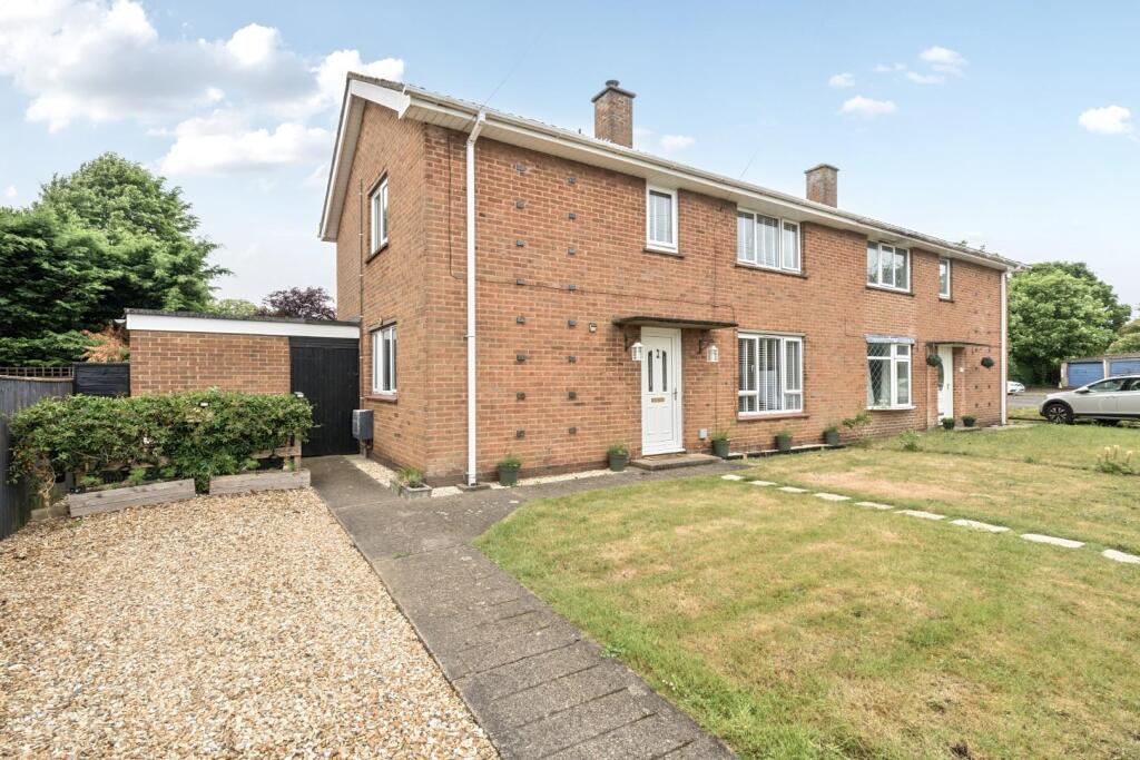 Main image of property: Churchill Avenue, Horncastle, Lincs, LN9 6EP