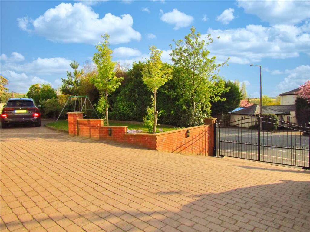 Additional property image - Longfield Lane, Ilkeston