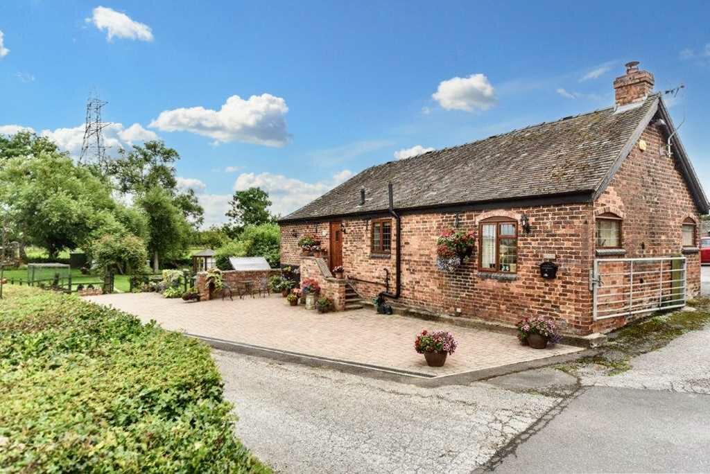 Additional property image - Willow Cottage, Robeyfields Farm, Heanor Road, Smalley, Ilkeston