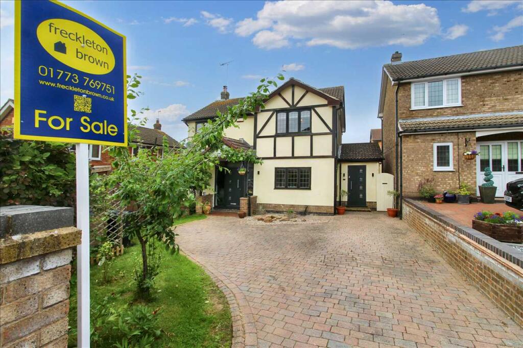 4 bedroom detached house for sale in Smithurst Road, Giltbrook ...