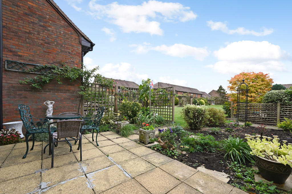 2 bedroom retirement property for sale in Home Farm Court, Frant, Tunbridge Wells, TN3