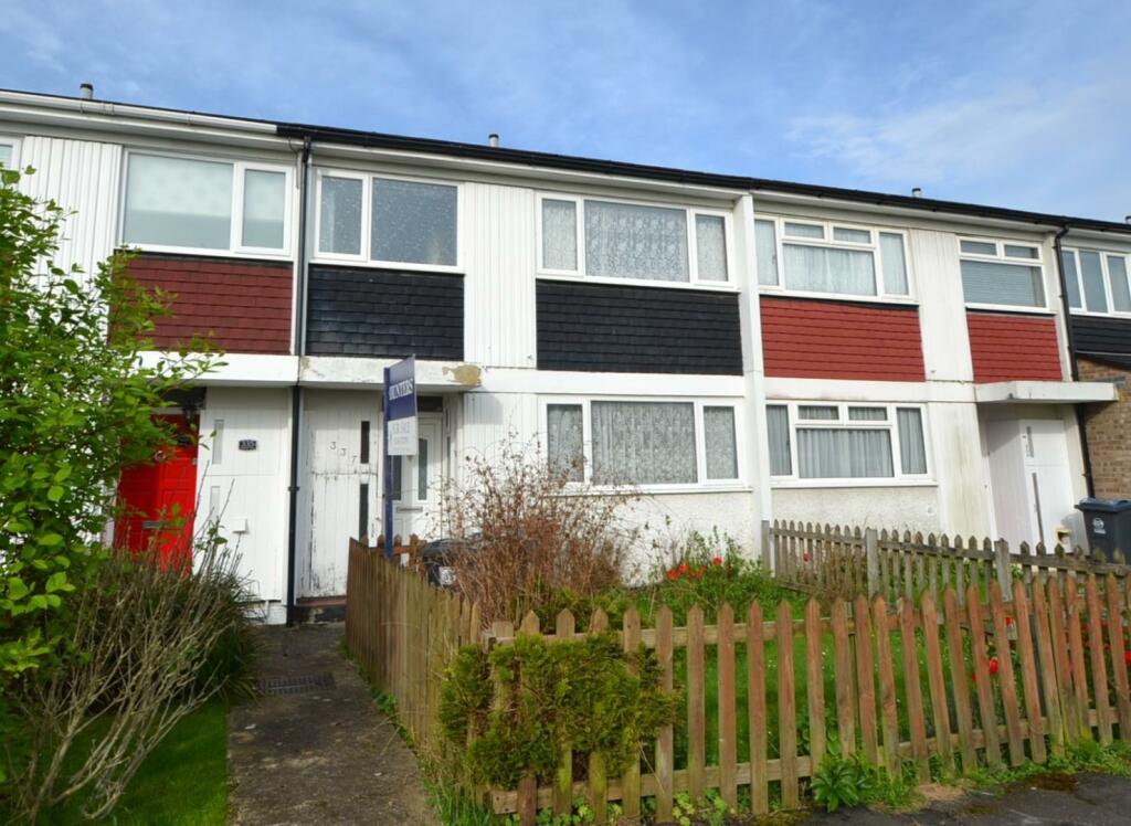 3 bedroom terraced house for sale in Monks Walk, Buntingford, SG9