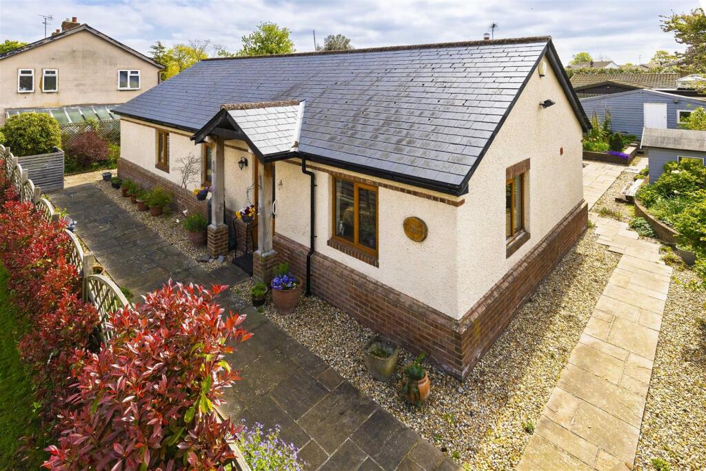 Main image of property: The Folly, Buntingford