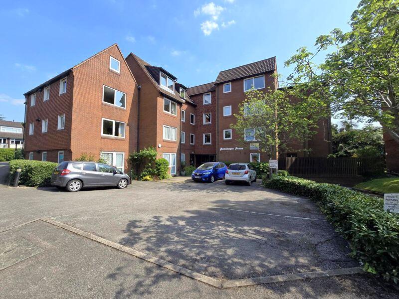 Main image of property: Oakdene Close, Hatch End