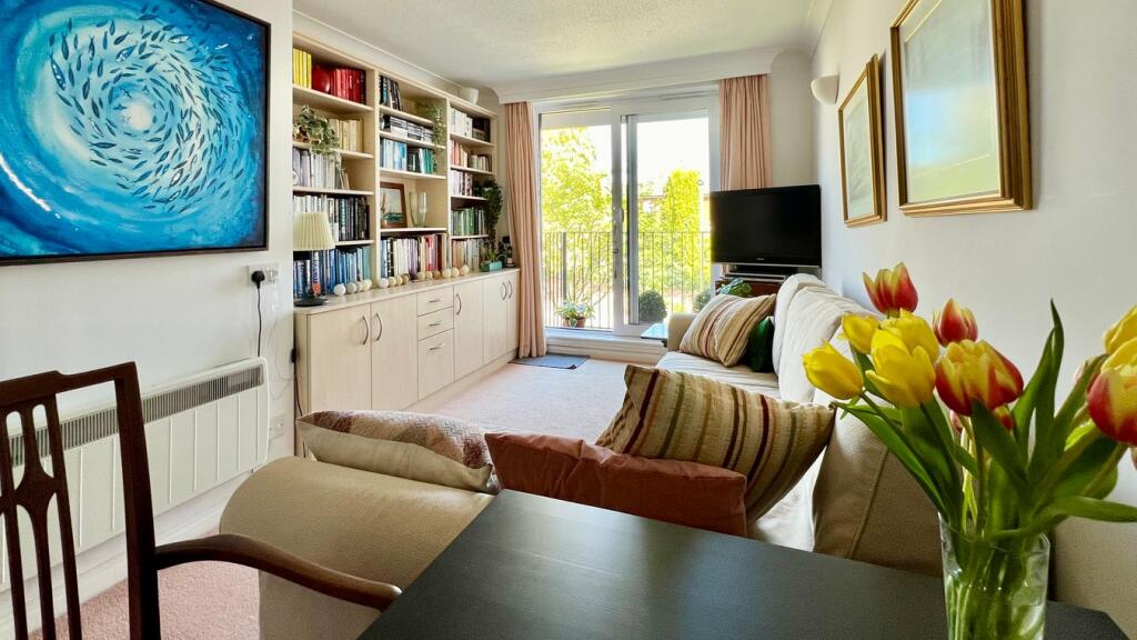 1 bedroom retirement property for sale in Emsworth Road, Lymington, SO41