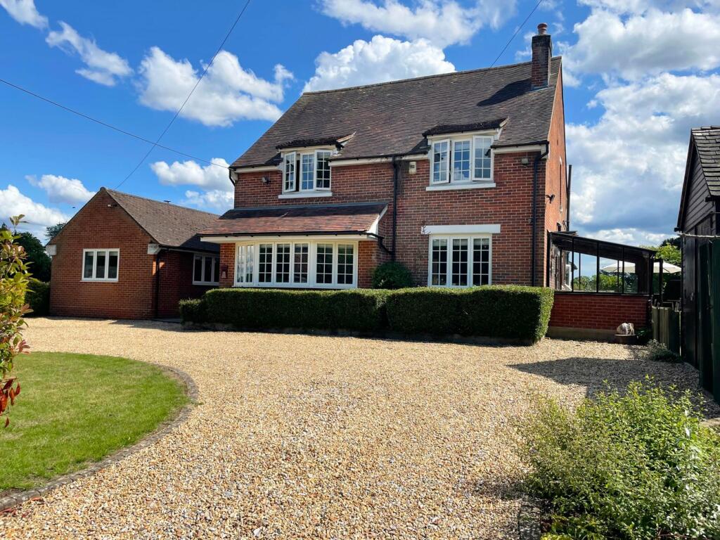 4 bedroom detached house for sale in Winsor Road, Winsor, Southampton, SO40