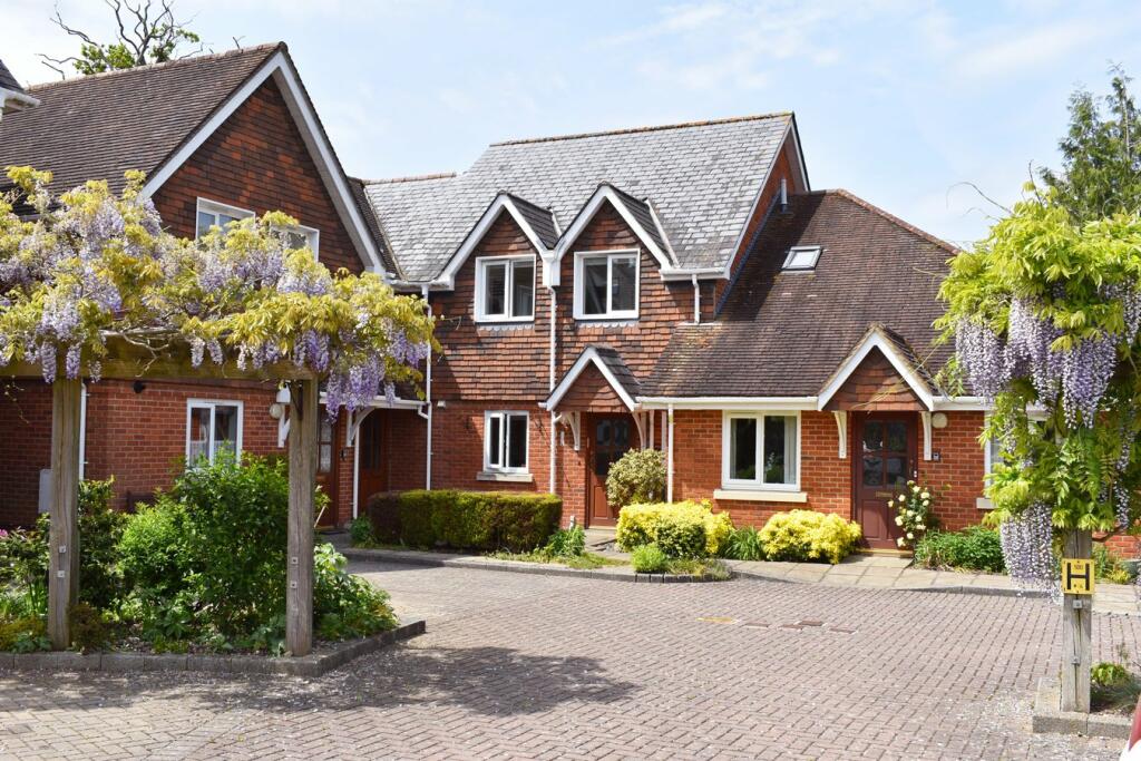 3 bedroom town house for sale in Brookley Road, Brockenhurst, SO42