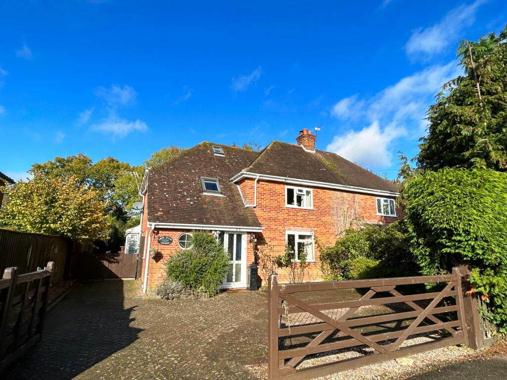5 bedroom semidetached house for sale in Fathersfield, Brockenhurst, SO42