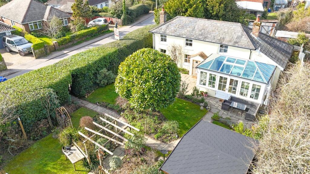 Main image of property: Wootton Road, Tiptoe, Lymington, SO41