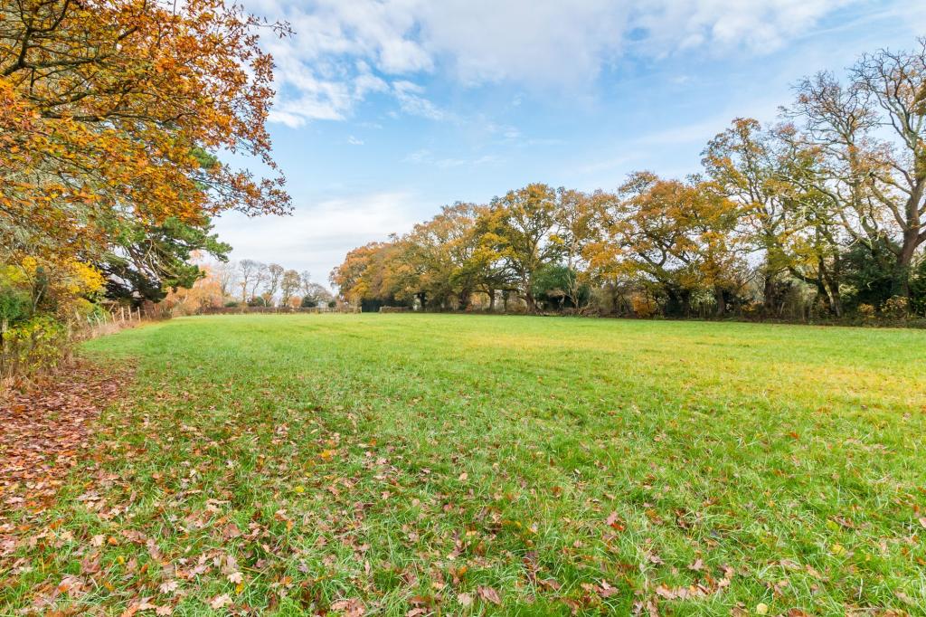 6 bedroom detached house for sale in Bisterne Close, Burley, New Forest
