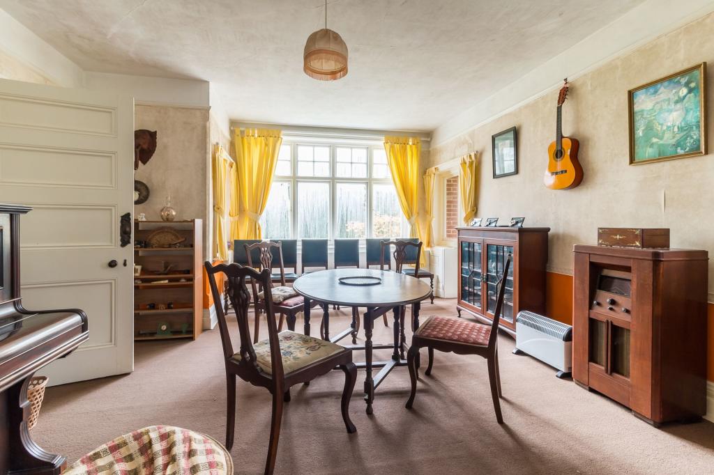 6 bedroom detached house for sale in Bisterne Close, Burley, New Forest