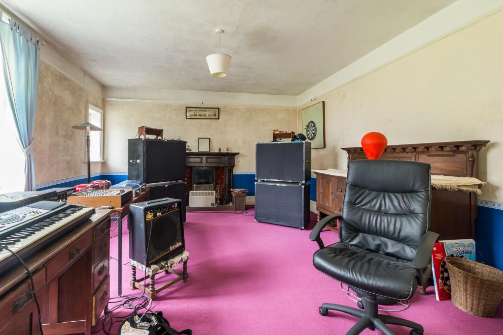 6 bedroom detached house for sale in Bisterne Close, Burley, New Forest, BH24