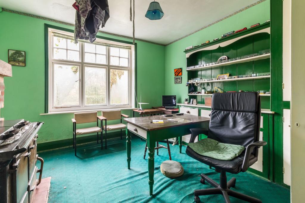 6 bedroom detached house for sale in Bisterne Close, Burley, New Forest, BH24