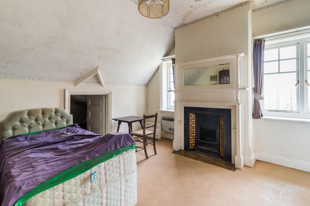 6 bedroom detached house for sale in Bisterne Close, Burley, New Forest