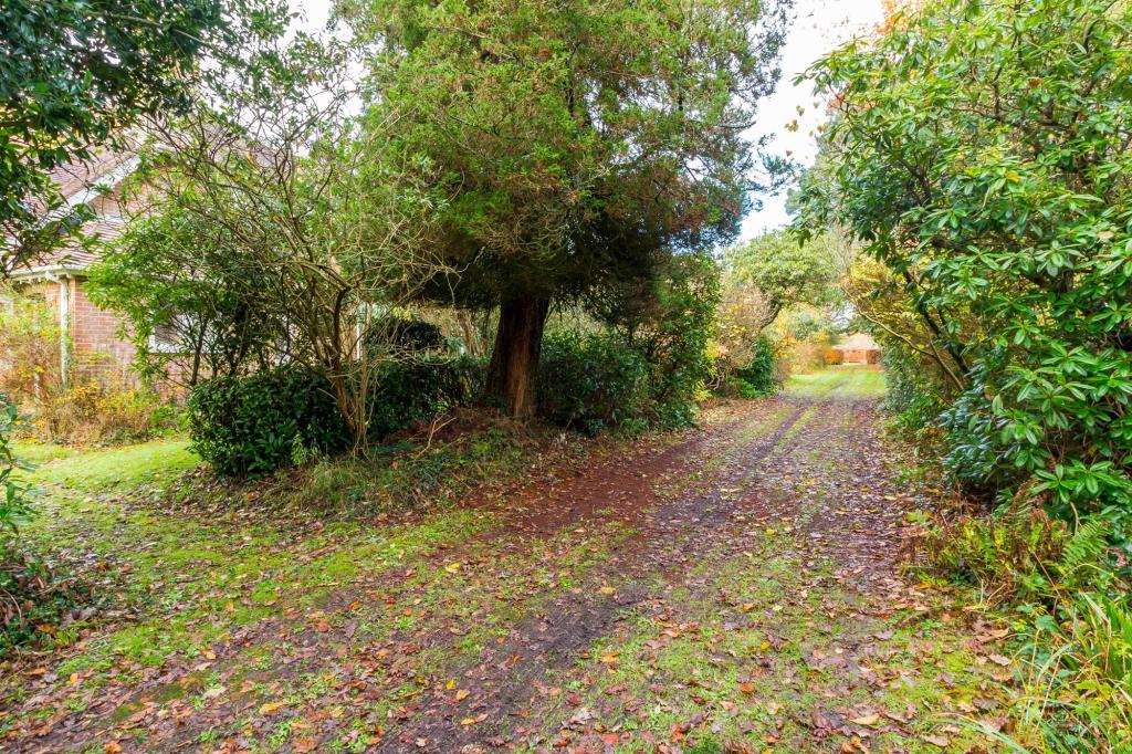 6 bedroom detached house for sale in Bisterne Close, Burley, New Forest, BH24