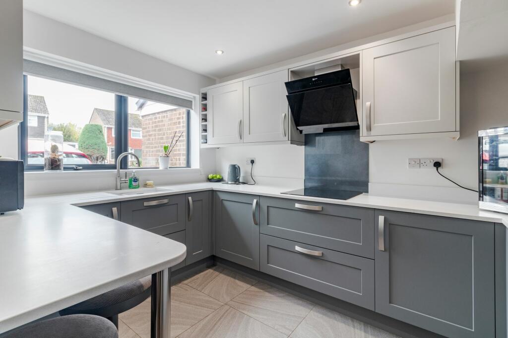 Additional property image - Nuthatch Close, Ferndown, BH22