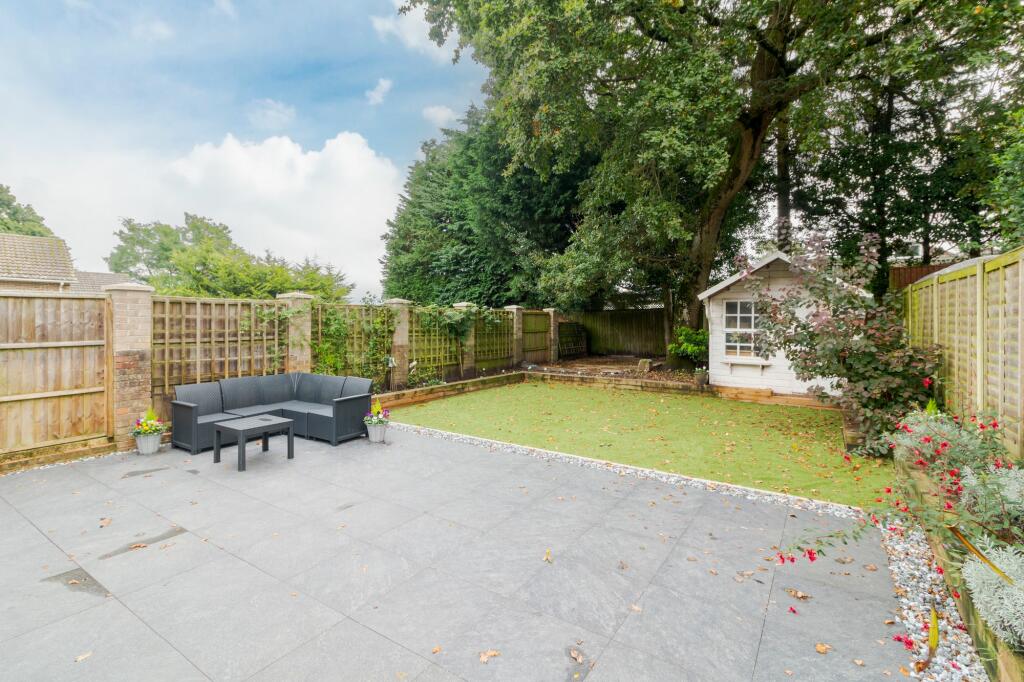 Additional property image - Nuthatch Close, Ferndown, BH22